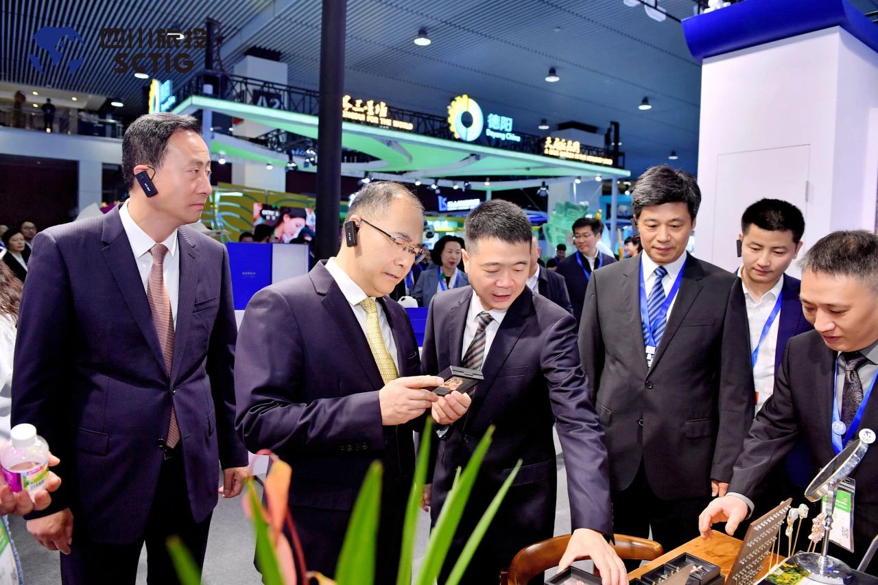 “1+4+N”文旅融合亮点纷呈！四川尊龙凯时人生就是搏精彩亮相第十一届四川国际旅游生意展览会