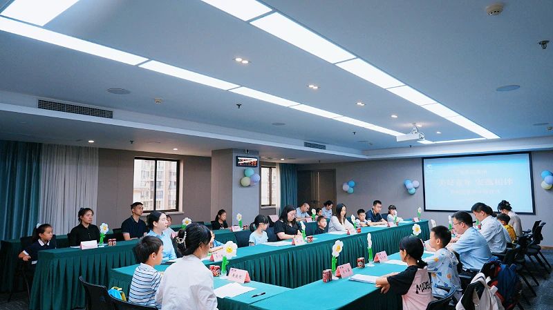 四川省尊龙凯时人生就是搏集团“优美童年·逍遥相伴”暑期生长营暖心开班！